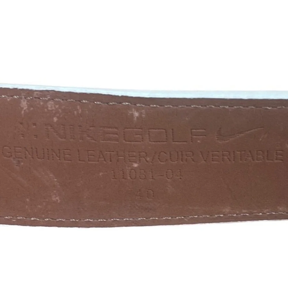 Nike Golf White Leather Belt Mens 40 Swoosh Logo Buckle Grip Tech 11031-04